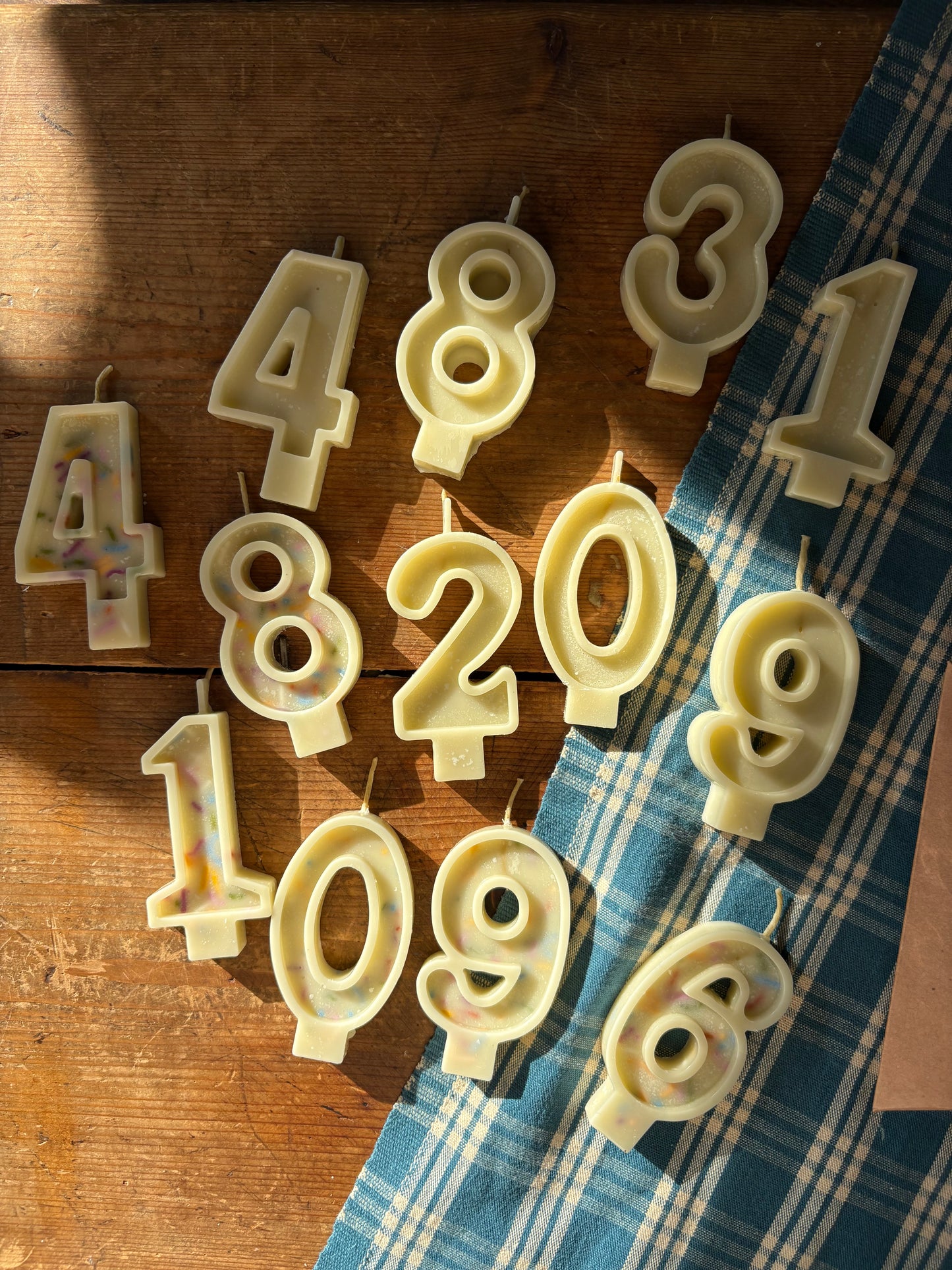 Beeswax number candle