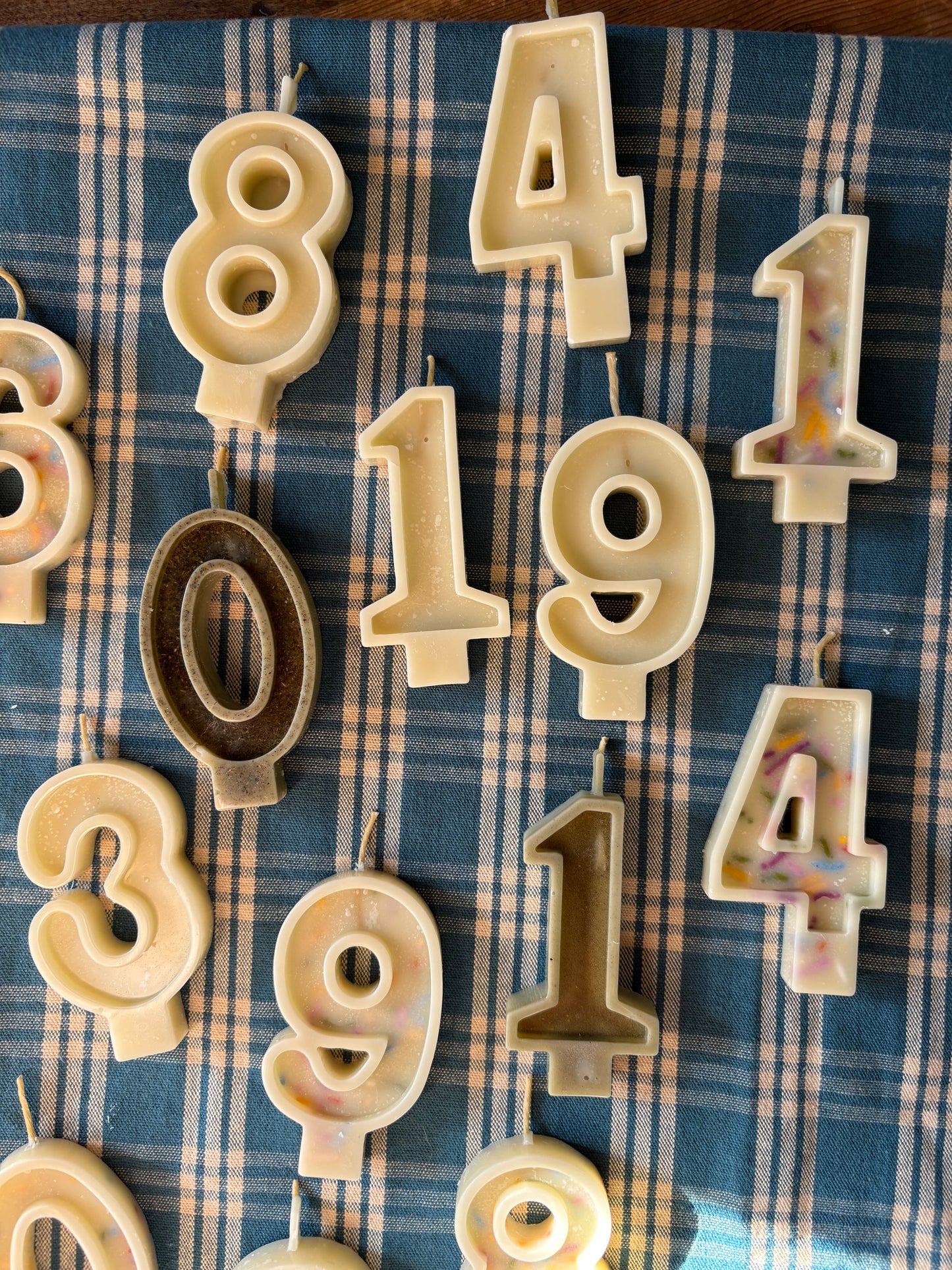 Beeswax number candle